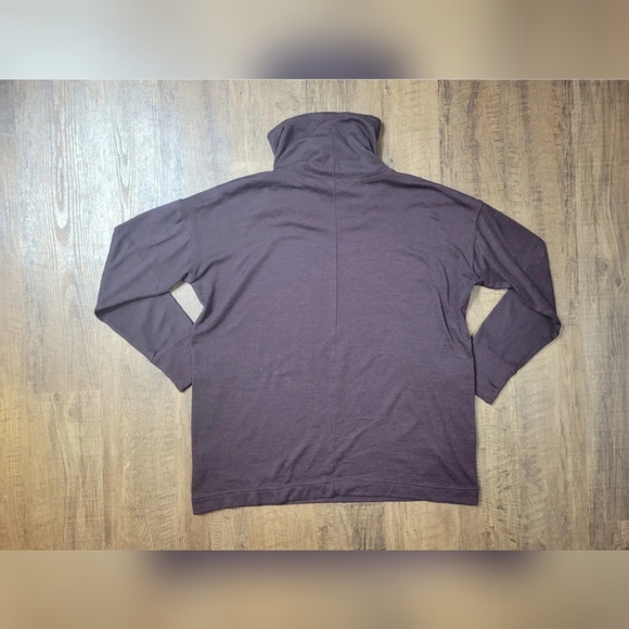 FREE W BUNDLE Old Navy Active knit pullover - Picture 10 of 10